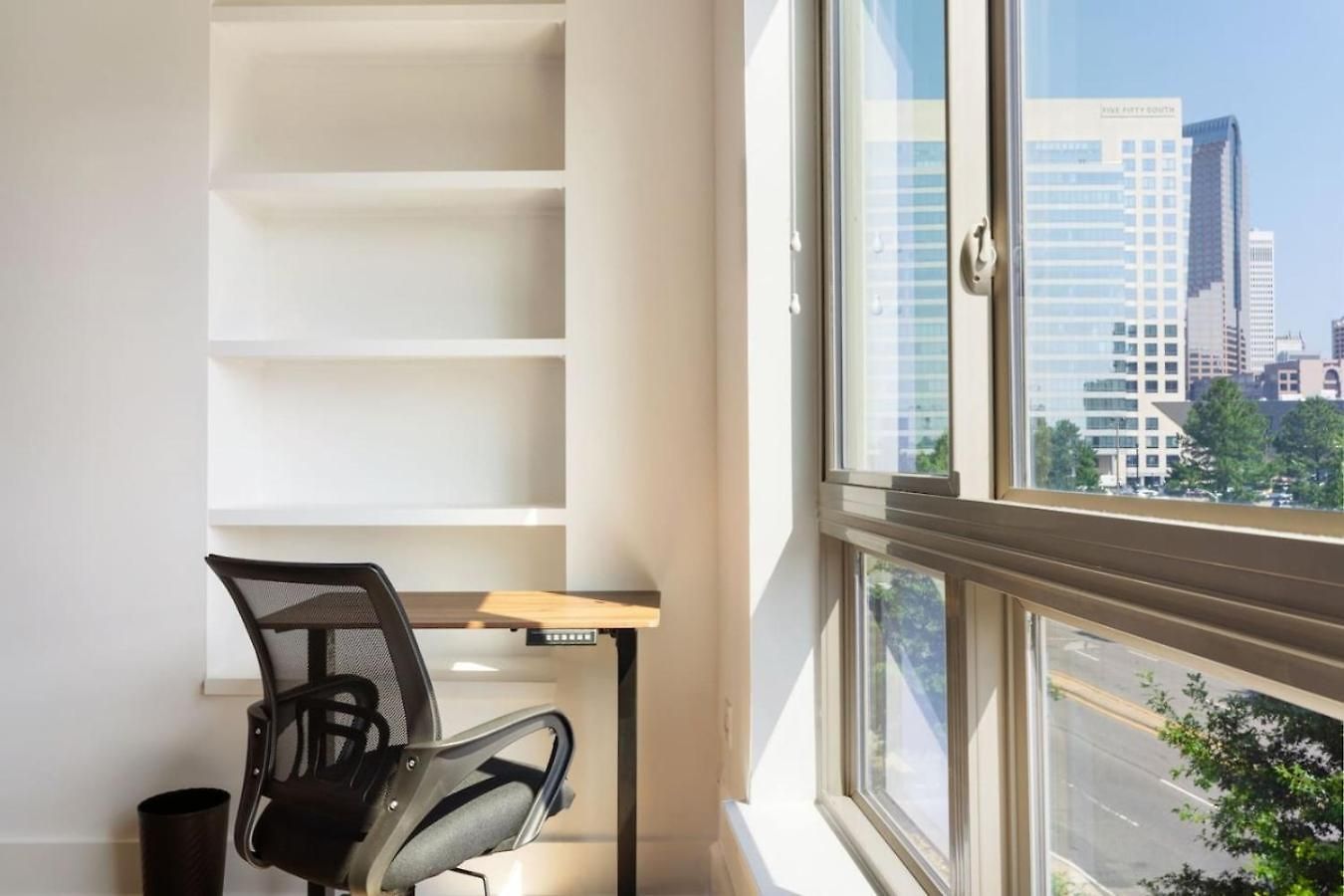 Cozy Carolina - Free Parking, Gym, Pool Charlotte