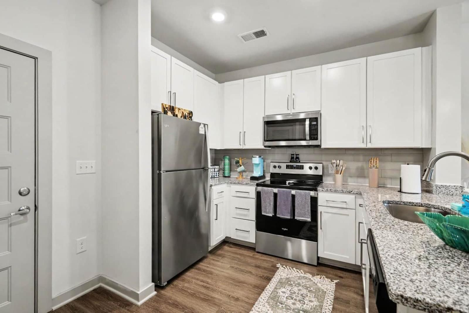 Luxury 1br Near Noda & Uptown *