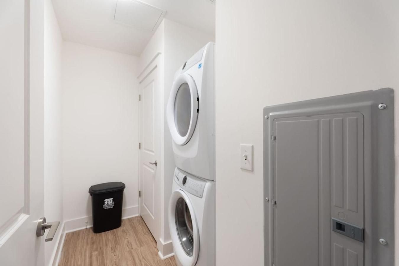 Queen Luxe - Free Parking, Pool, Apartment Charlotte