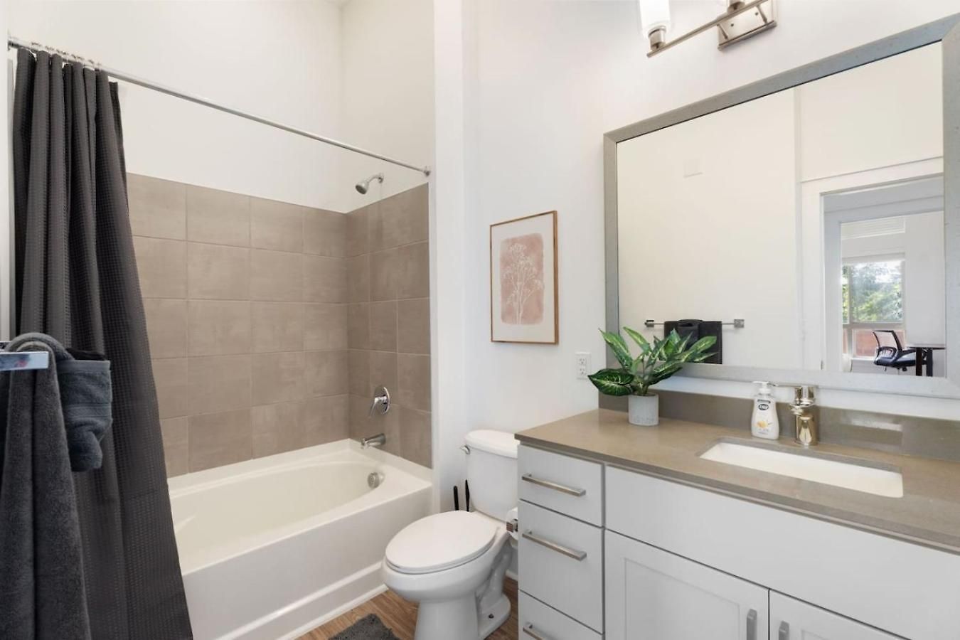 Apartment Carolina Luxury - Free Parking, Pool, Gym