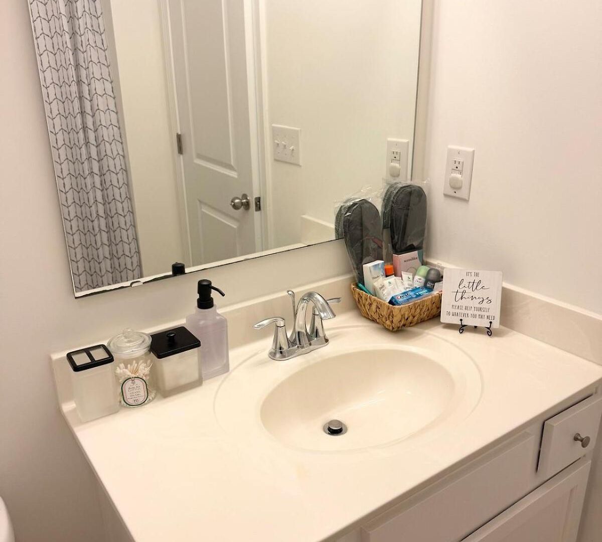 Apartment Modern South Townhome Near Carowinds *