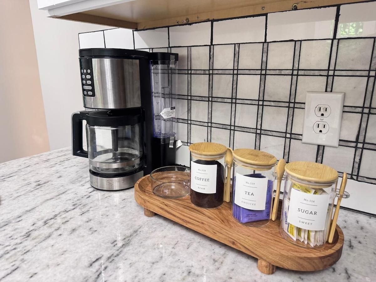 Apartment Charming And Renovated Close To Airport And Uptown