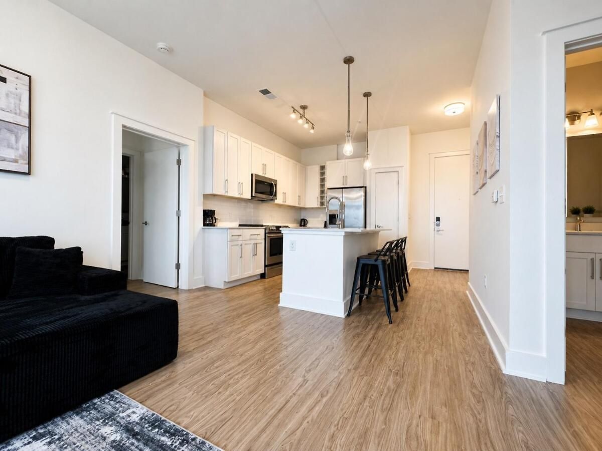 Luxury Uptown 2br Rooftop Pool Gym & Skyline Views * Charlotte