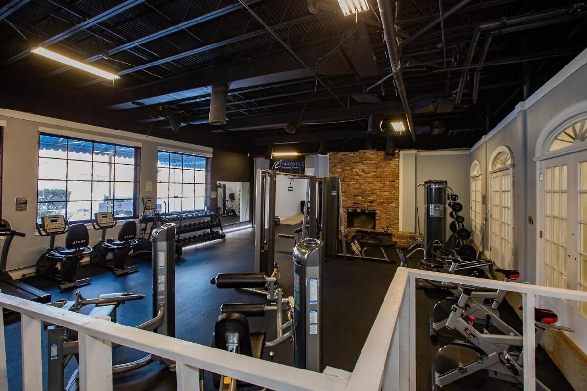Relaxing Mins From Local Parks And Hospitals, 2410 Charlotte