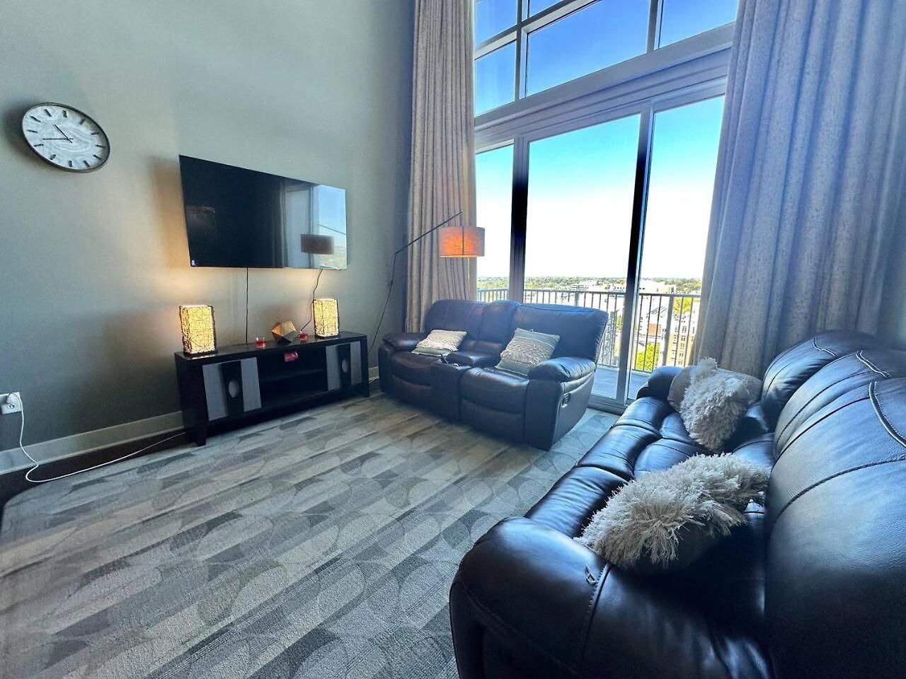 Luxury Furnished 1br In The Heart Of The * Charlotte