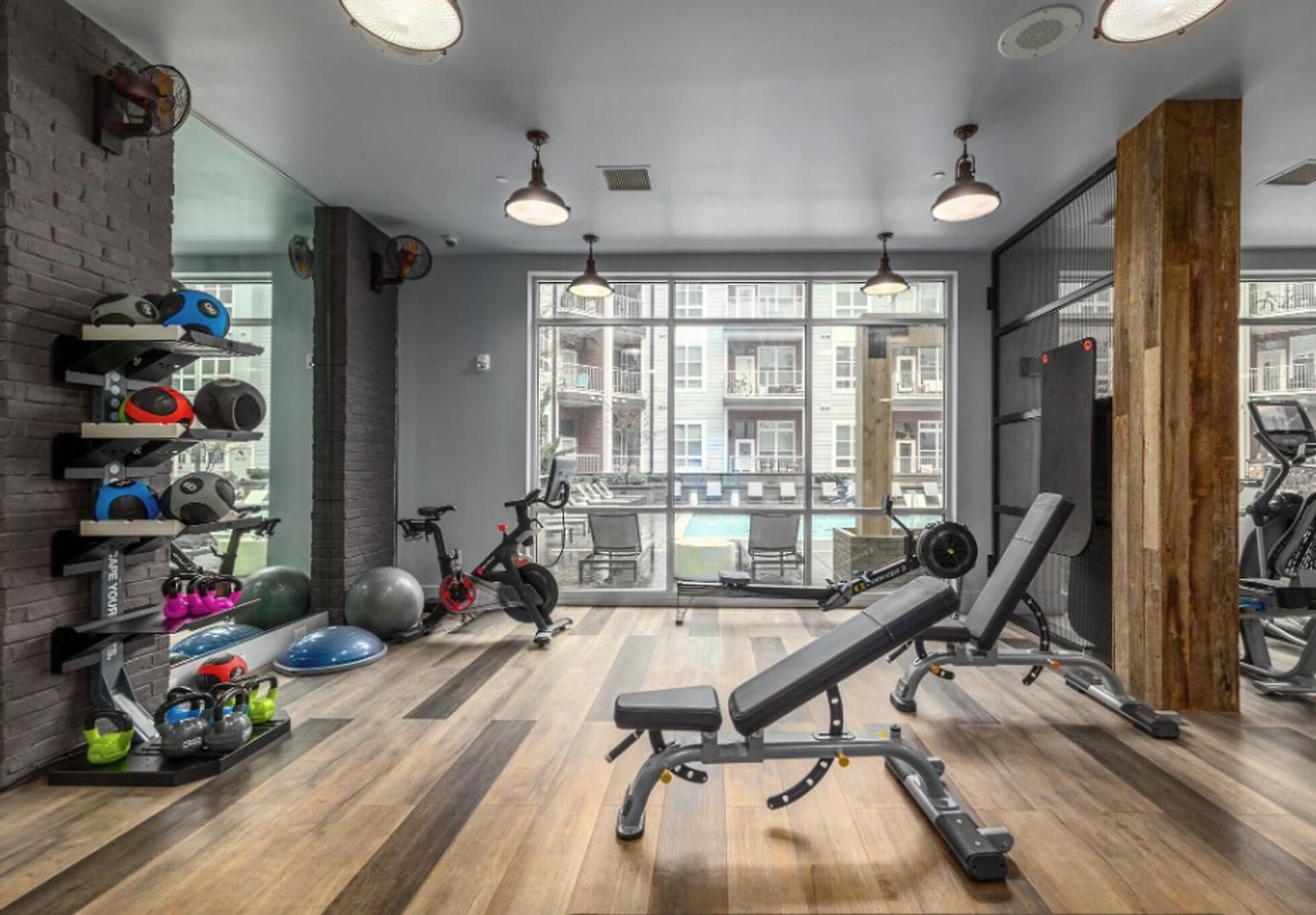 Landing Beautiful 2bd Gym Apartment