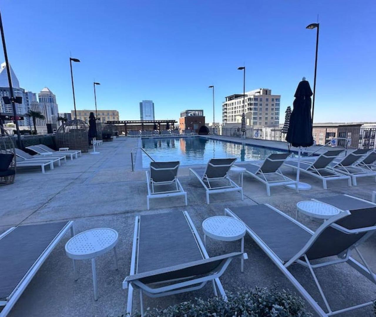 Luxury Furnished 1br In The Heart Of The Apartment Charlotte