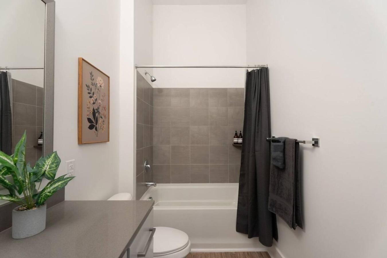 Apartment Queen Luxe - Free Parking, Pool, *