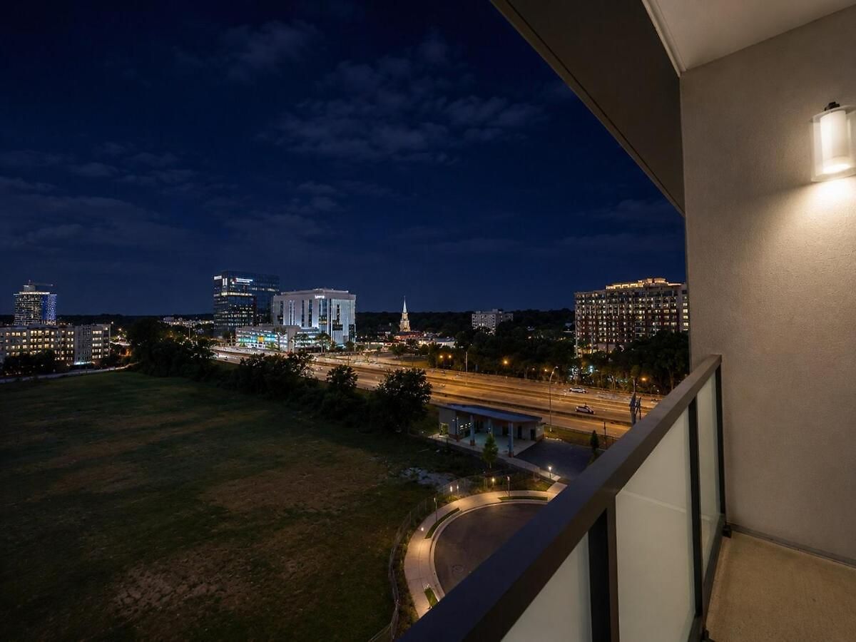 Apartment Luxury Uptown 2br Rooftop Pool Gym & Skyline Views Charlotte