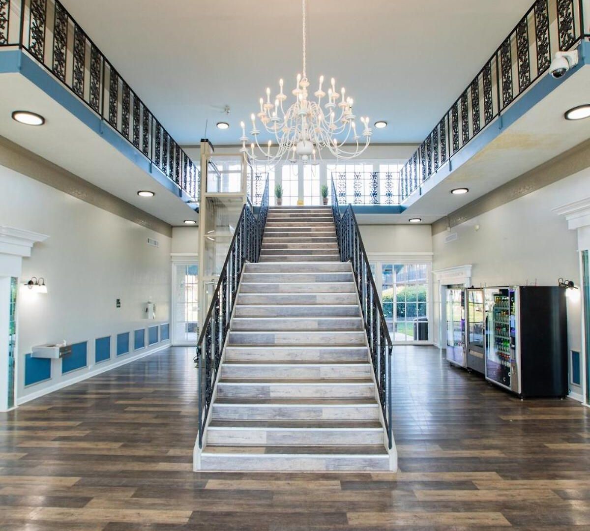 Relaxing Mins From Local Parks And Hospitals, 2410 Apartment *