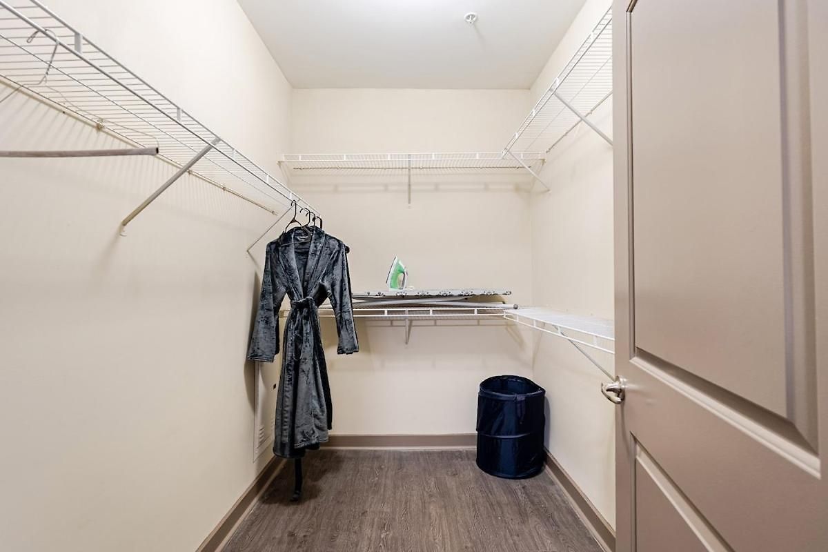 Apartment Prime Uptown Location Near Restaurants & Nightlife *