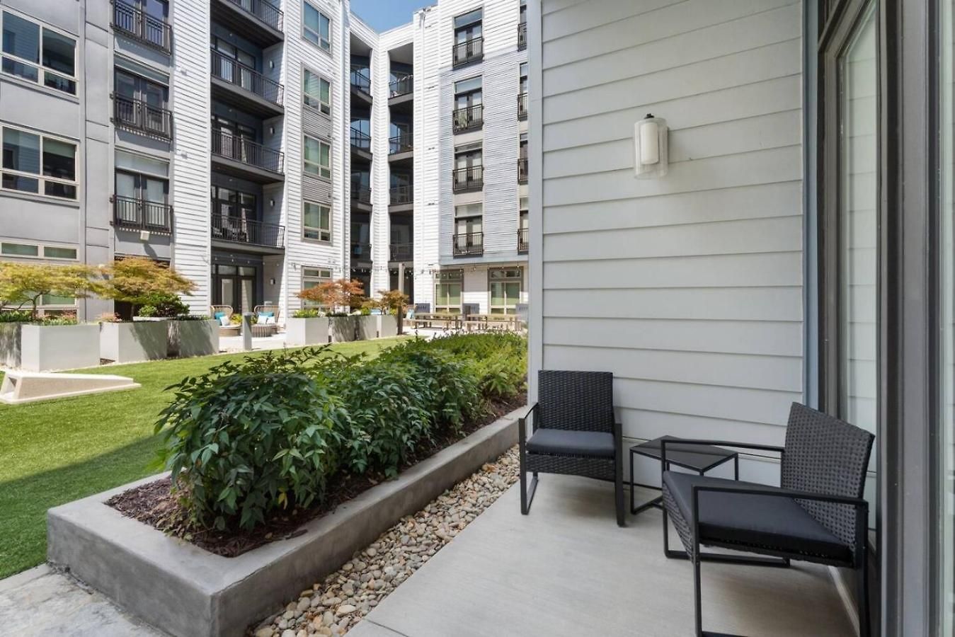 Queen Luxe - Free Parking, Pool, *