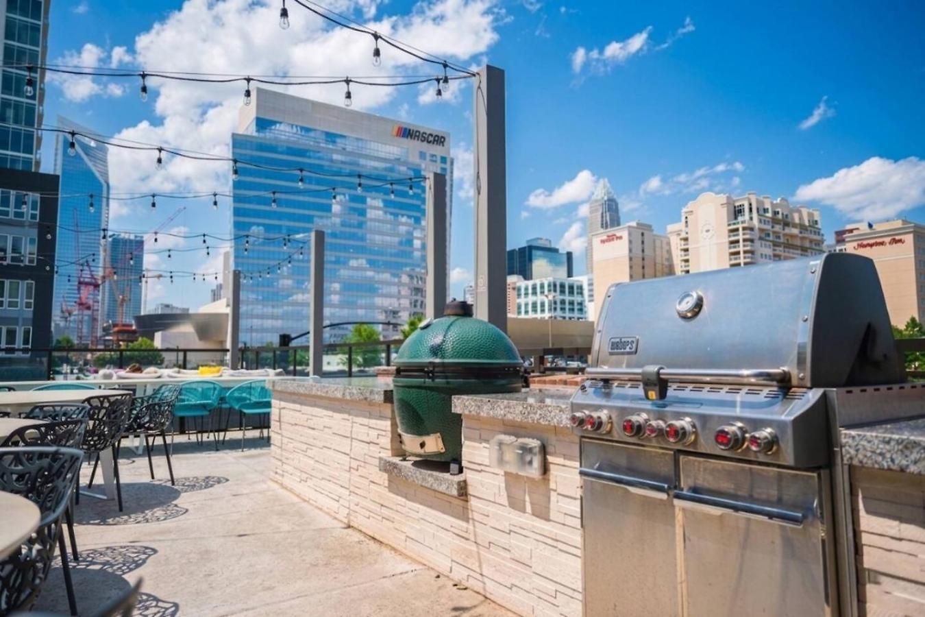 Cozy Carolina - Free Parking, Gym, Pool Apartment