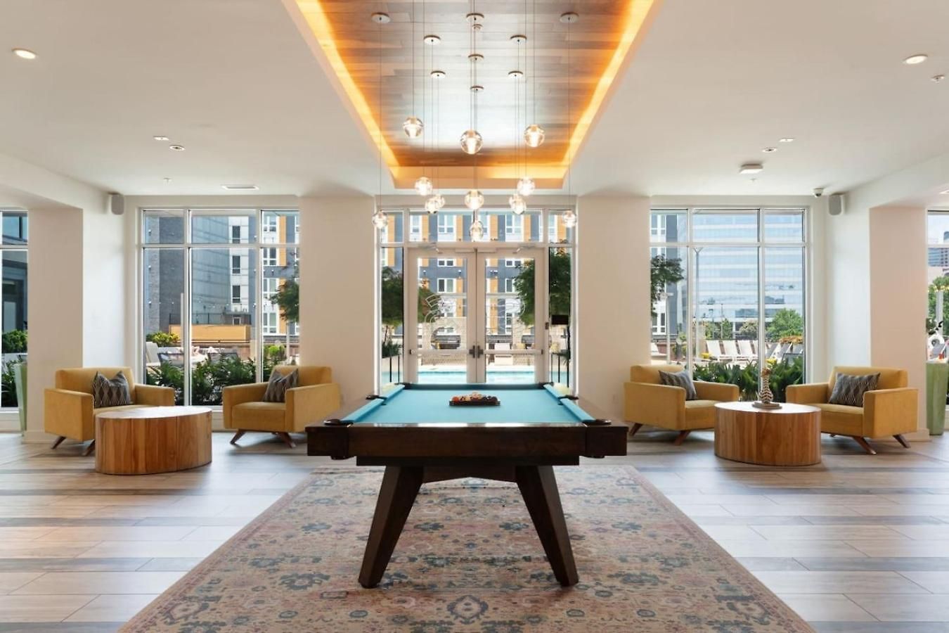 Cozy Carolina - Free Parking, Gym, Pool