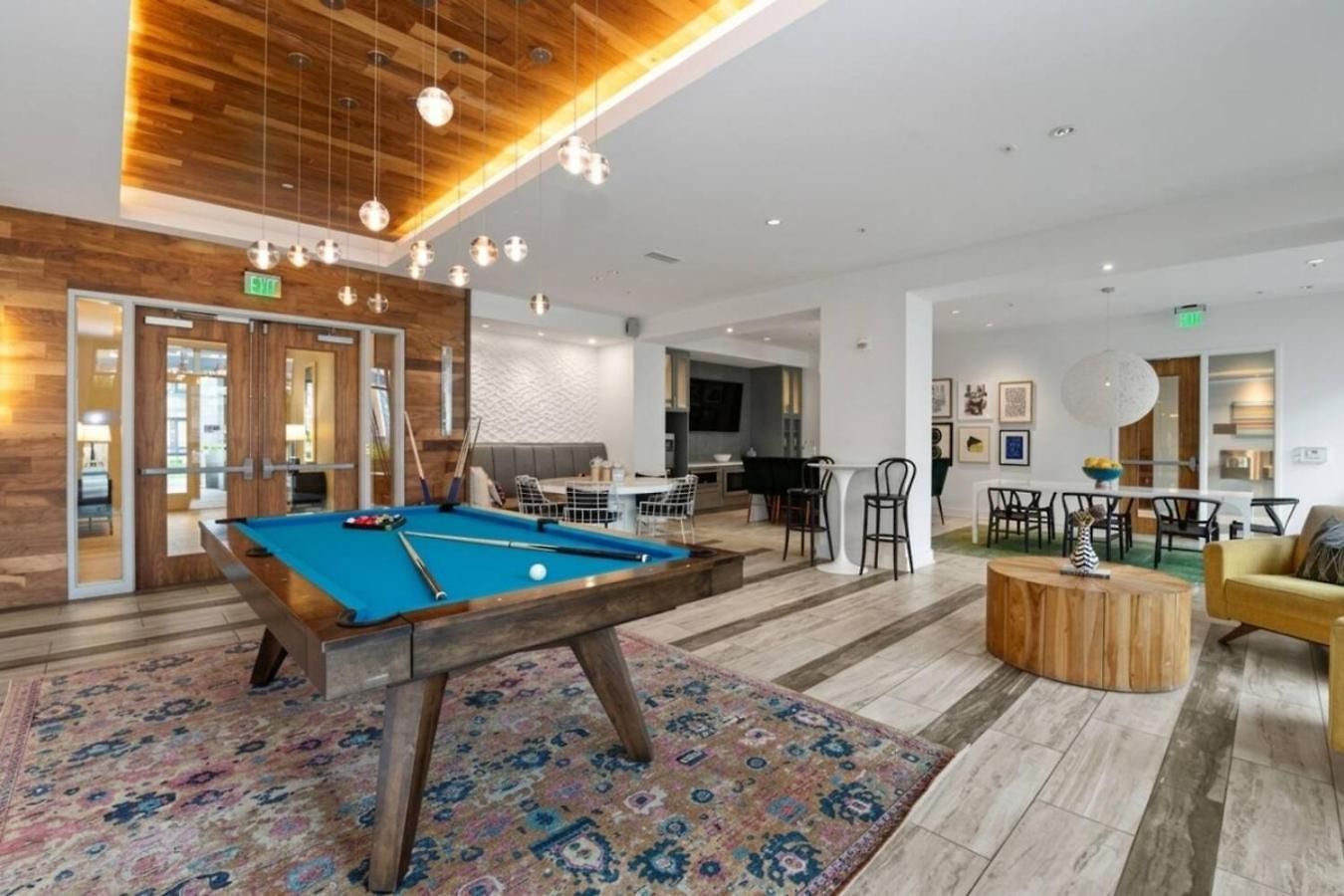 Cozy Carolina - Free Parking, Gym, Pool Charlotte
