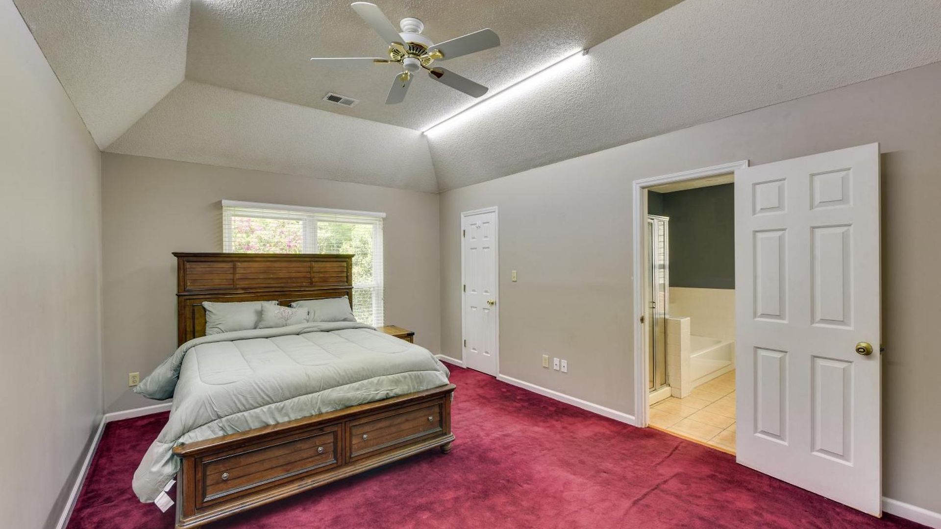 Matthews Family W/ Fenced Yard! Holiday home *