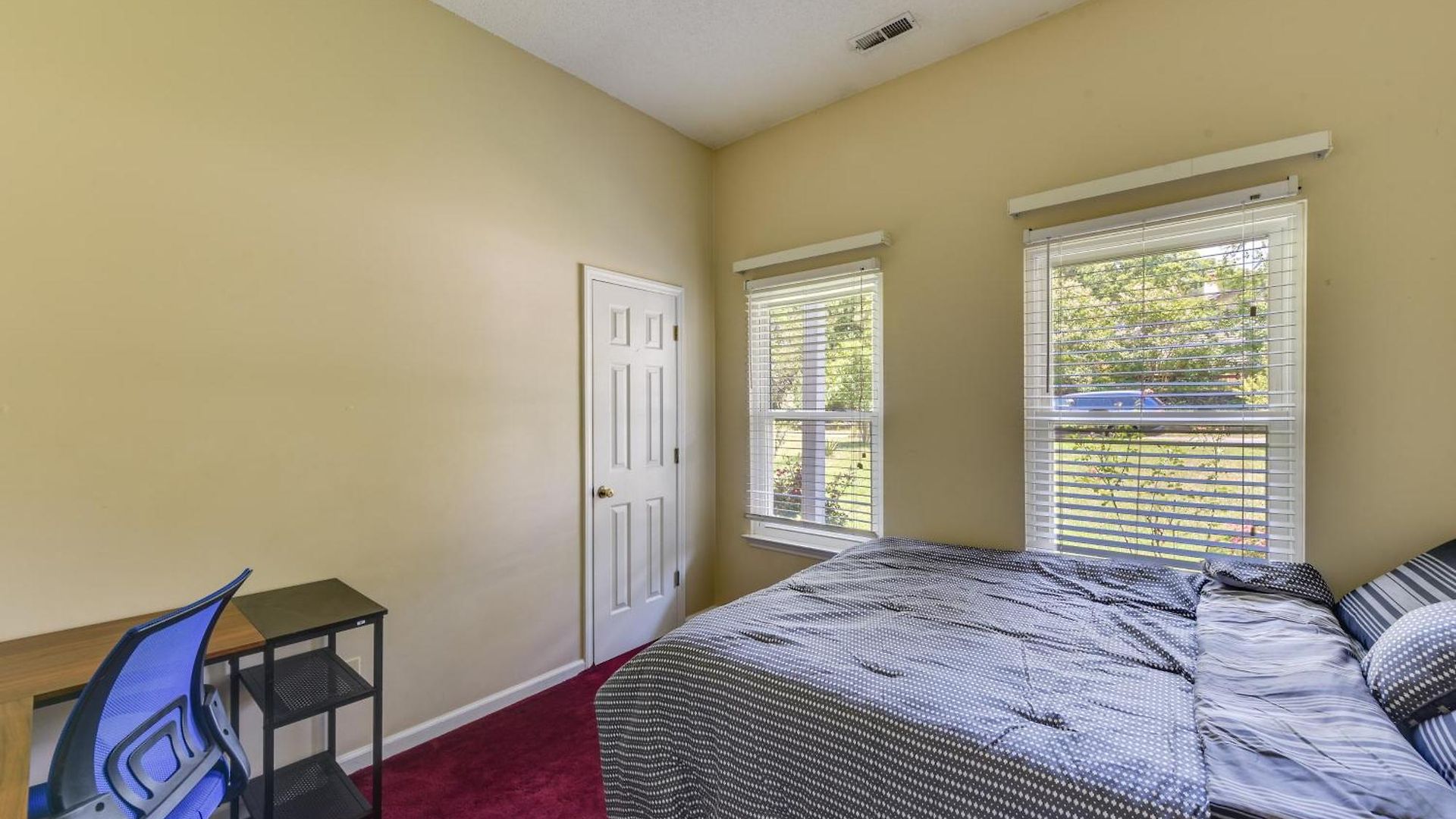 Matthews Family W/ Fenced Yard! Holiday home *