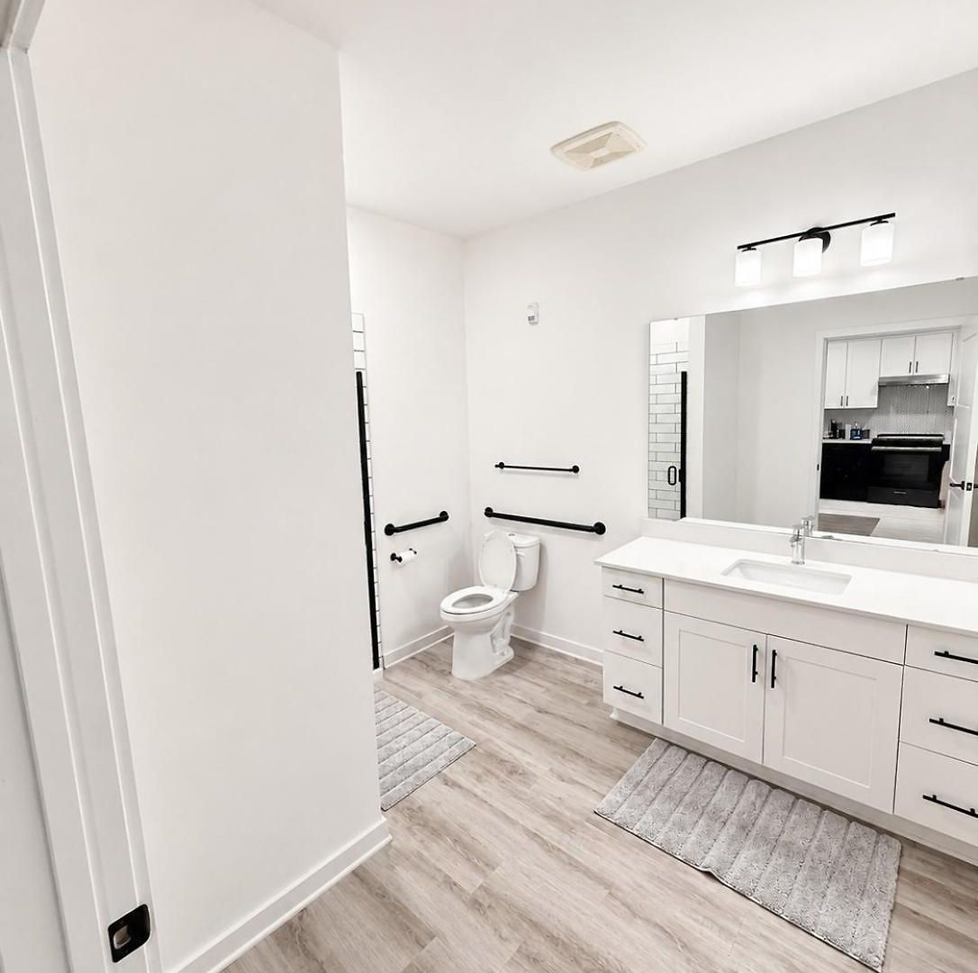 Uptown Luxurious 1br 1ba, Boa & Nascar Apartment *