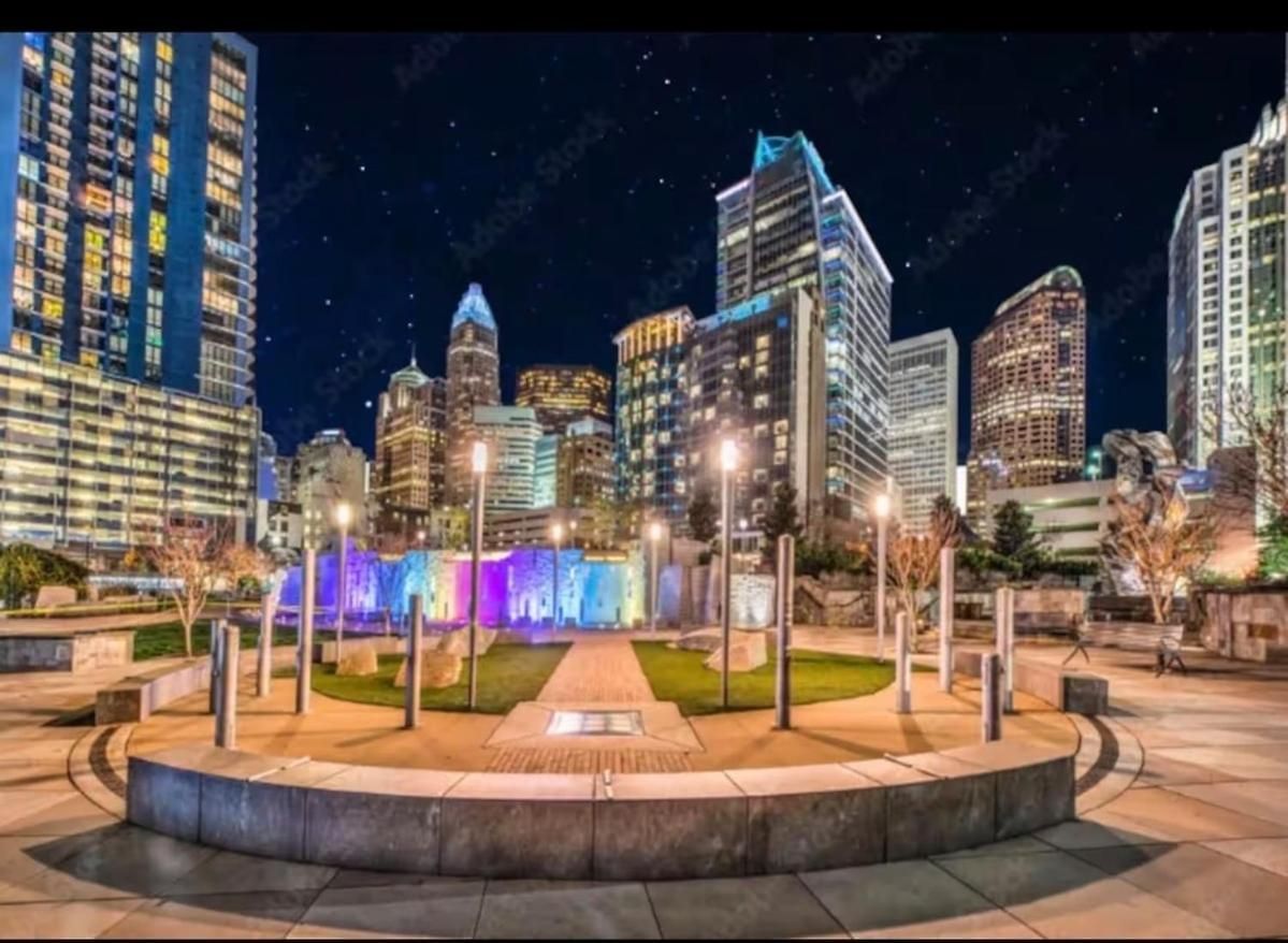 Uptown Luxurious 1br 1ba, Boa & Nascar Apartment *