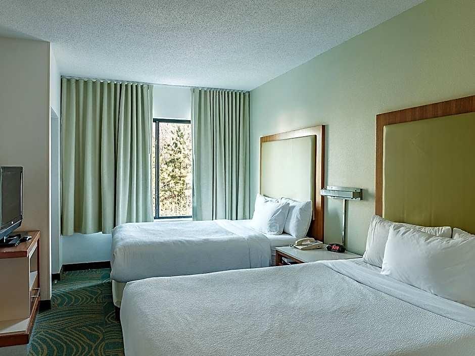 Hotel The Beacon Airport By Ihg 3*