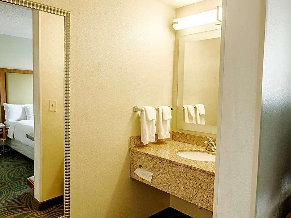 The Beacon Airport By Ihg Hotel 3*