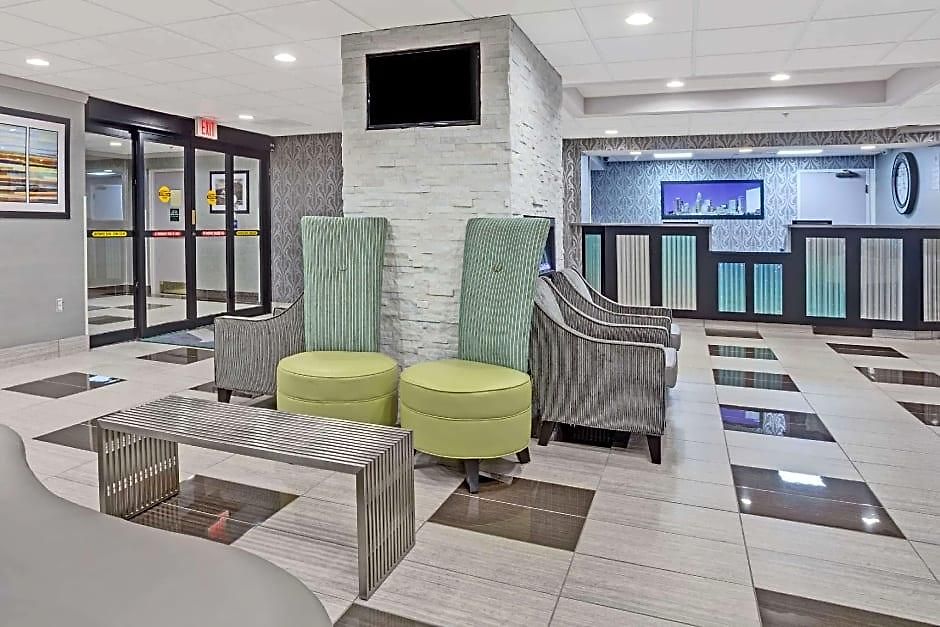 Wyndham Garden Airport Southeast Hotel