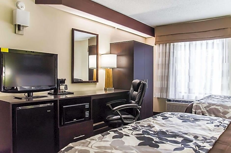 Sleep Airport - Billy Graham Parkway Hotel