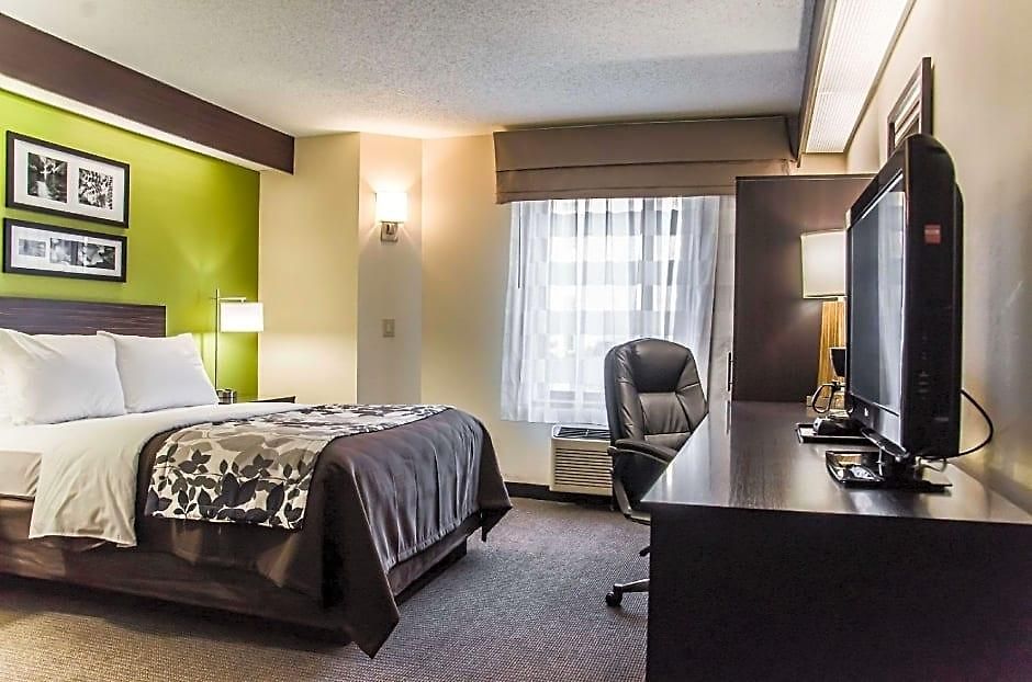 Hotel Sleep Airport - Billy Graham Parkway 3*