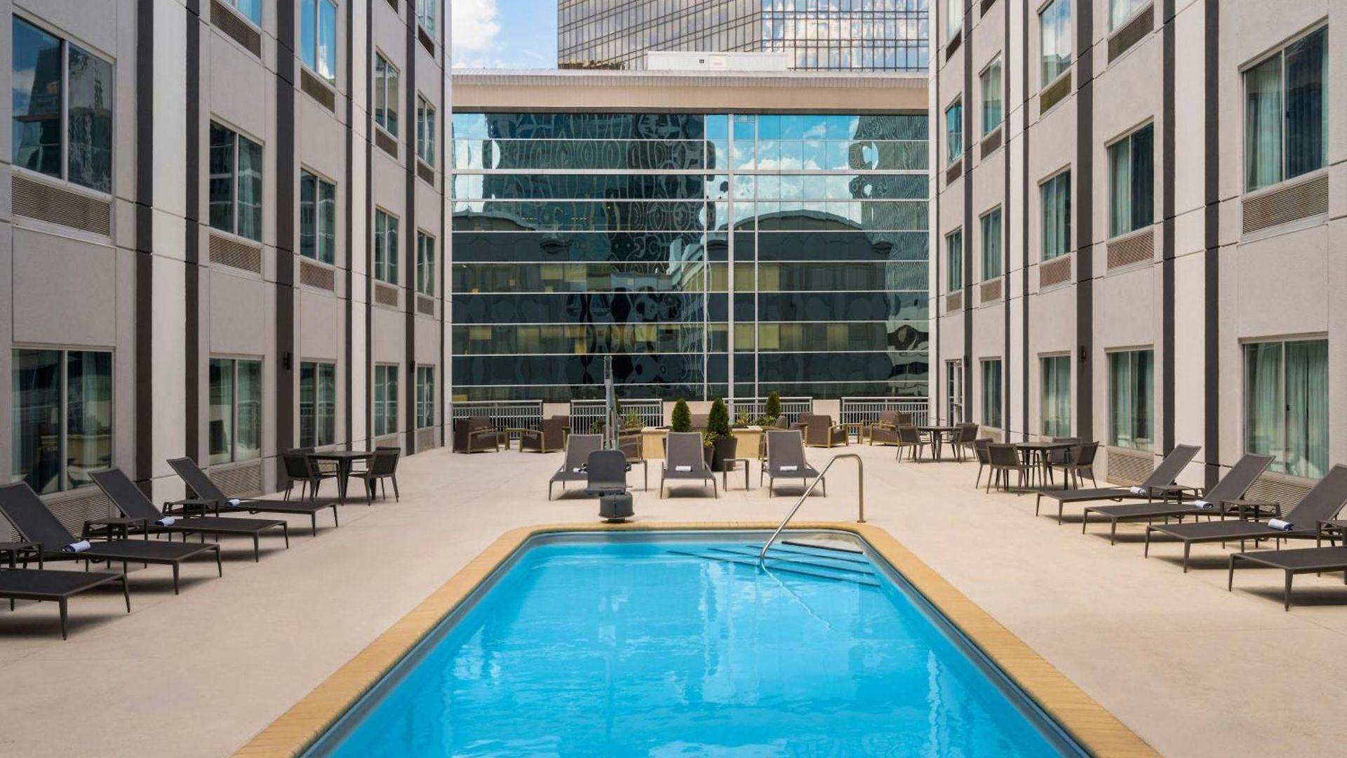 Courtyard Center 3* Charlotte