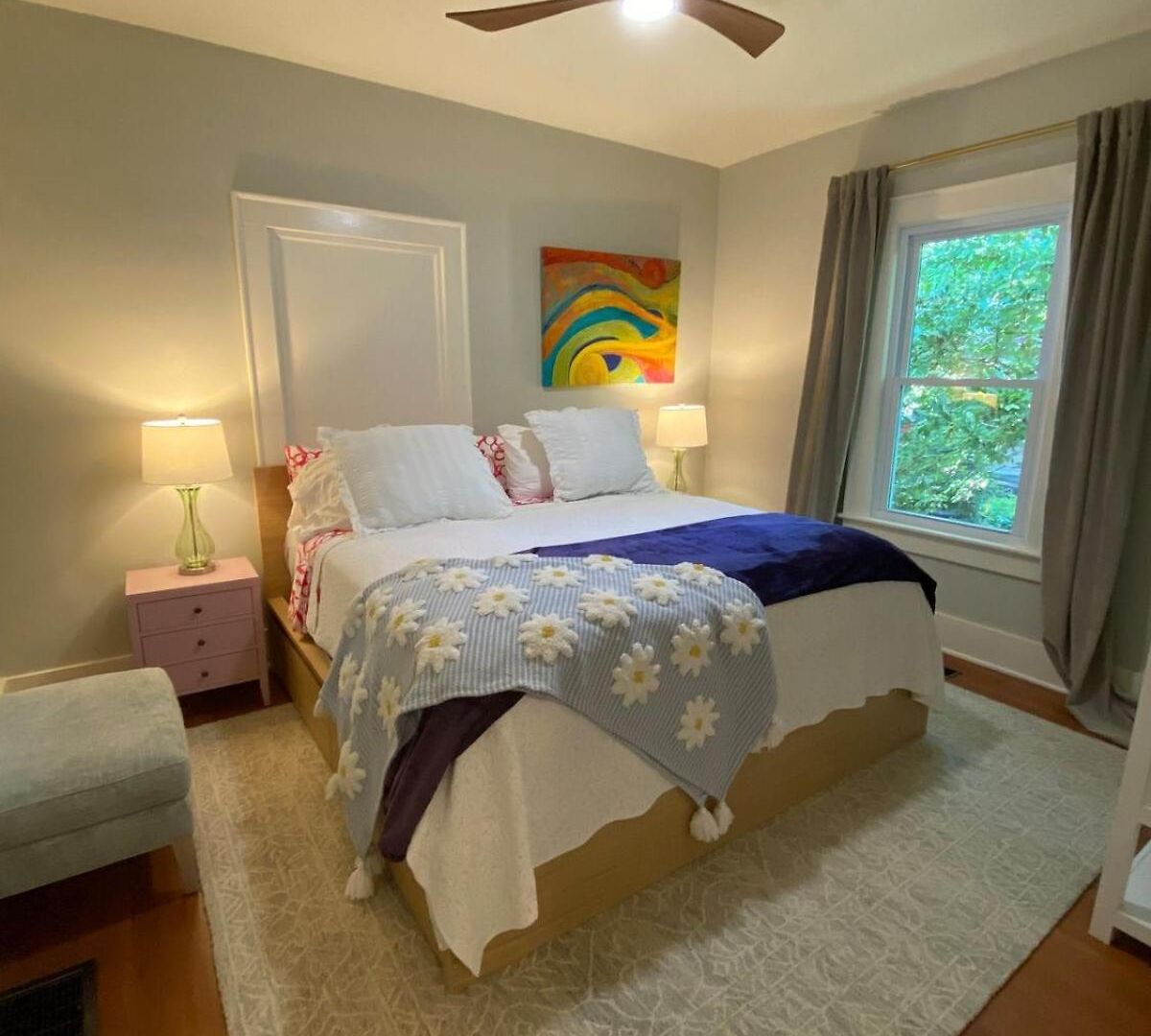 3 Bed, Luxury Bungalow, With Mature Garden, Minutes From Uptown Holiday home Charlotte