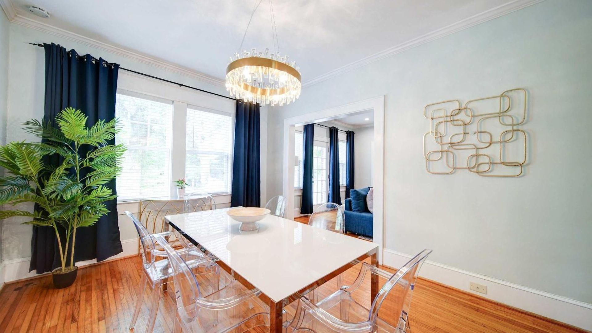 Vibrant And Cozy 2br Near Uptown With Balcony Holiday home *