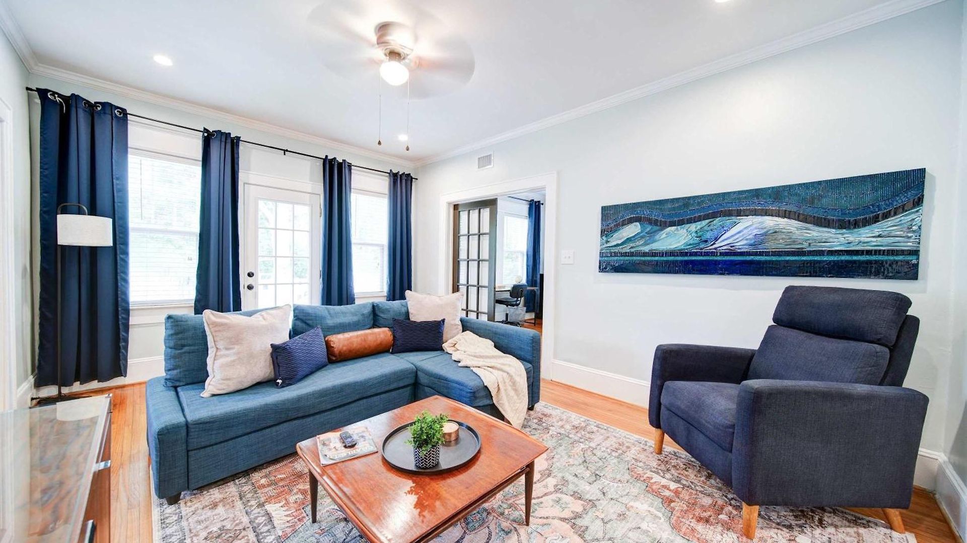 Vibrant And Cozy 2br Near Uptown With Balcony Holiday home Charlotte