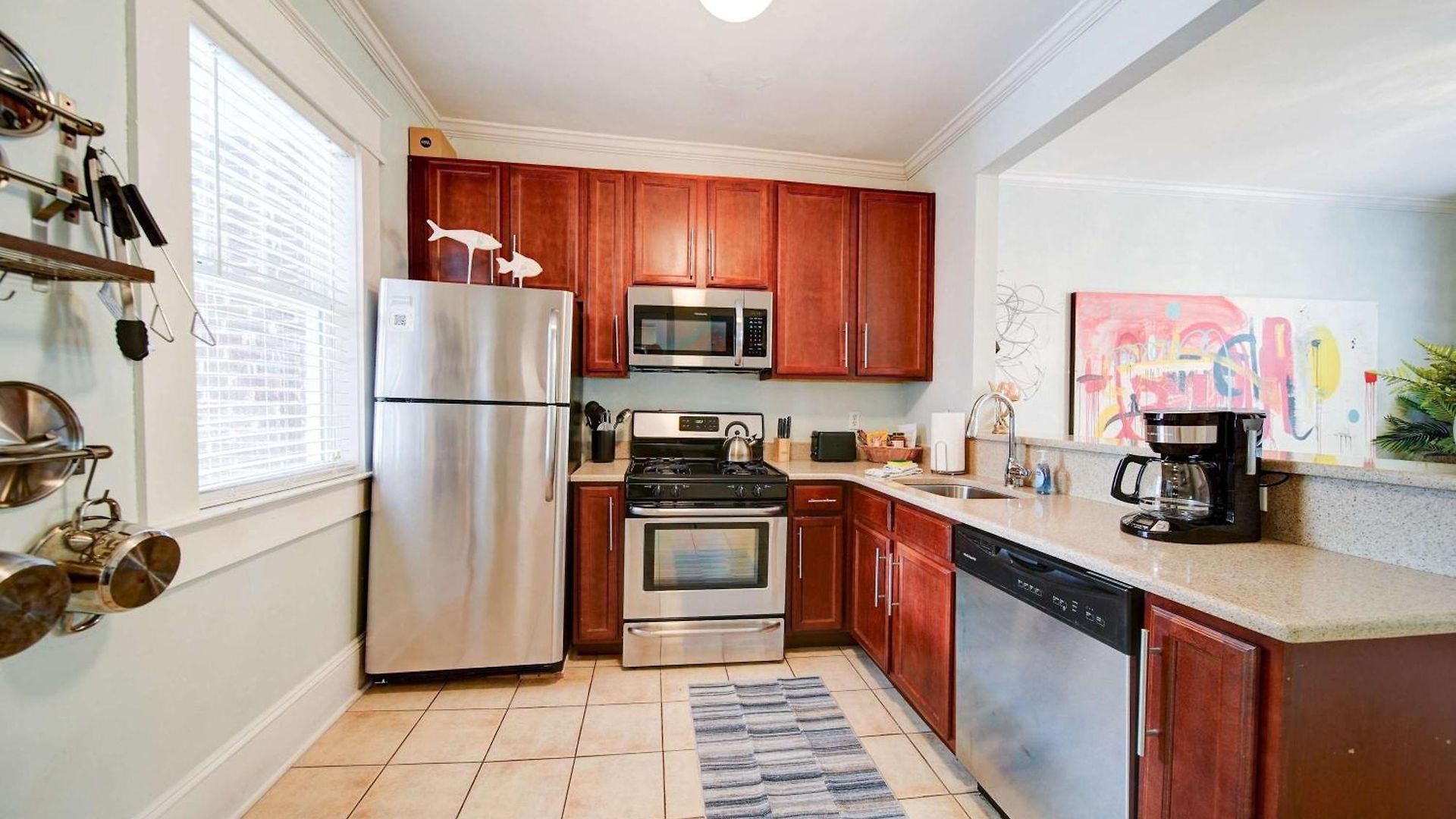 Holiday home Vibrant And Cozy 2br Near Uptown With Balcony *