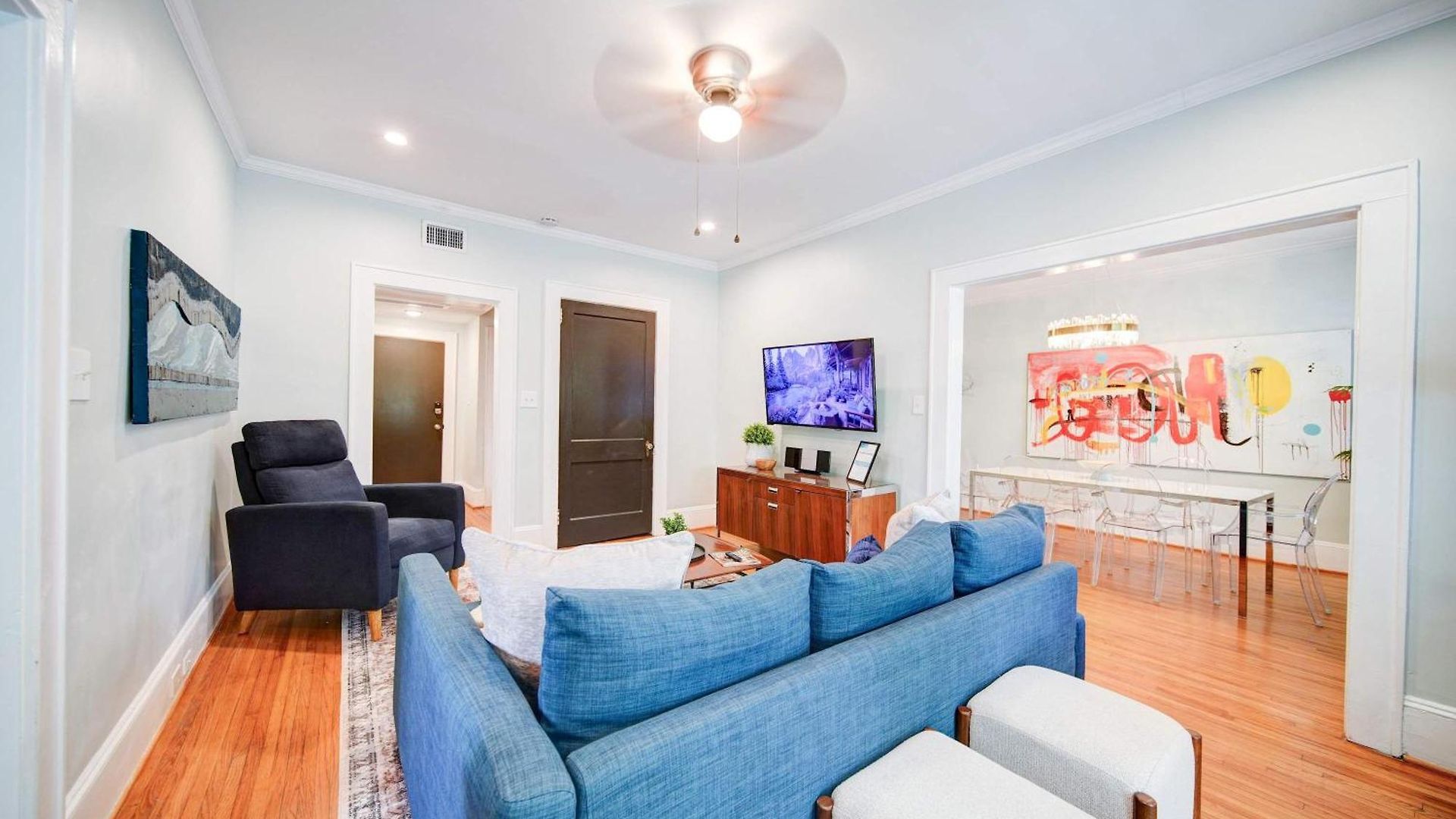 Vibrant And Cozy 2br Near Uptown With Balcony * Charlotte