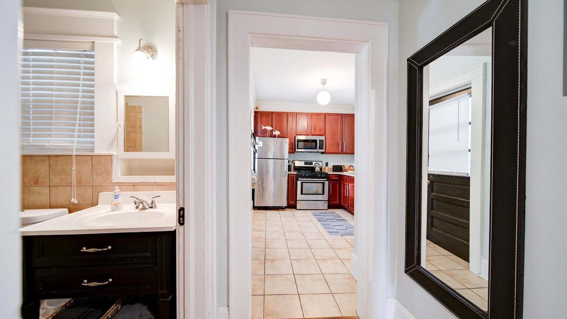 Vibrant And Cozy 2br Near Uptown With Balcony * Charlotte