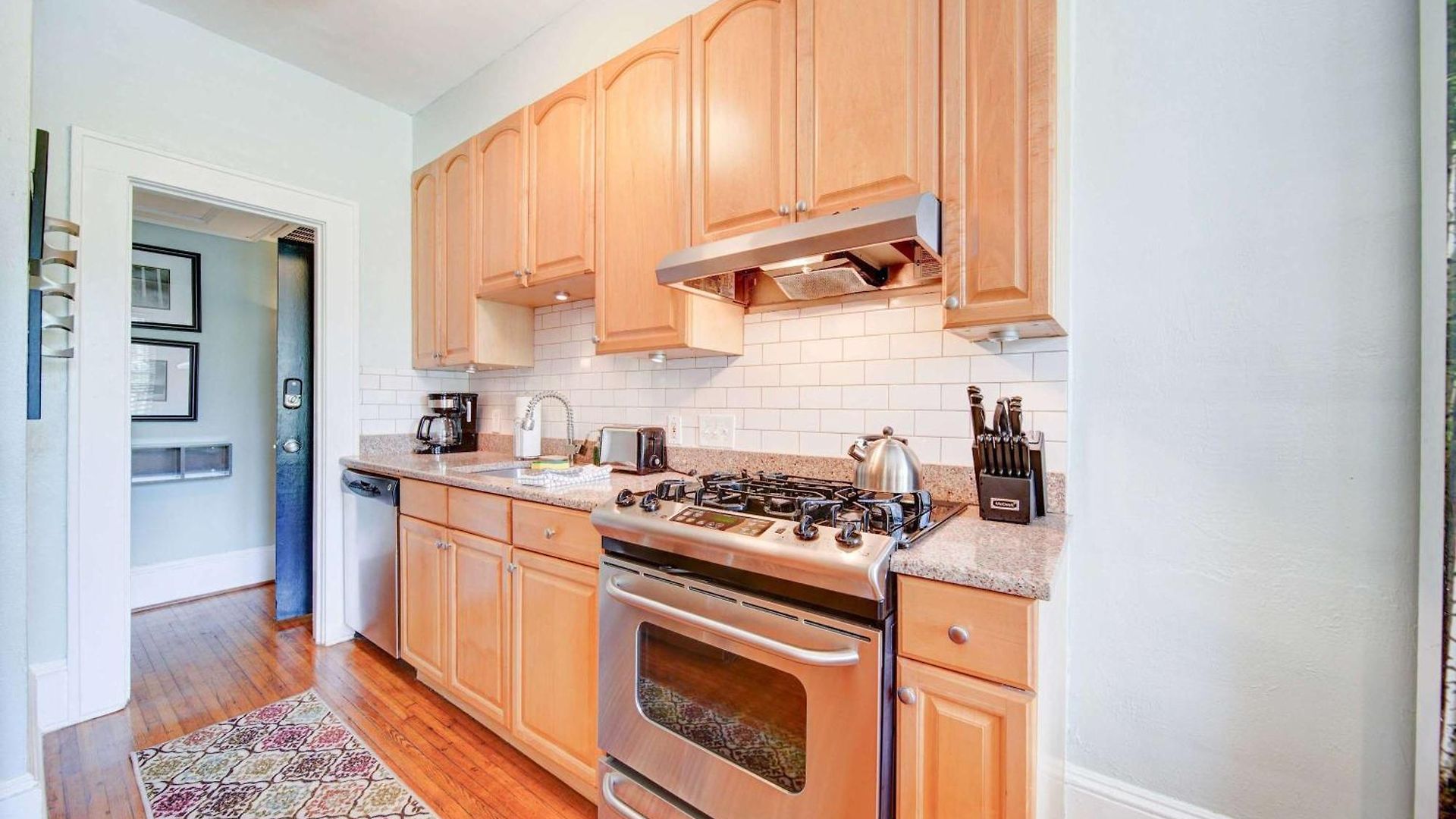 Holiday home Spacious 2br In Myers Park With Sunroom Charlotte
