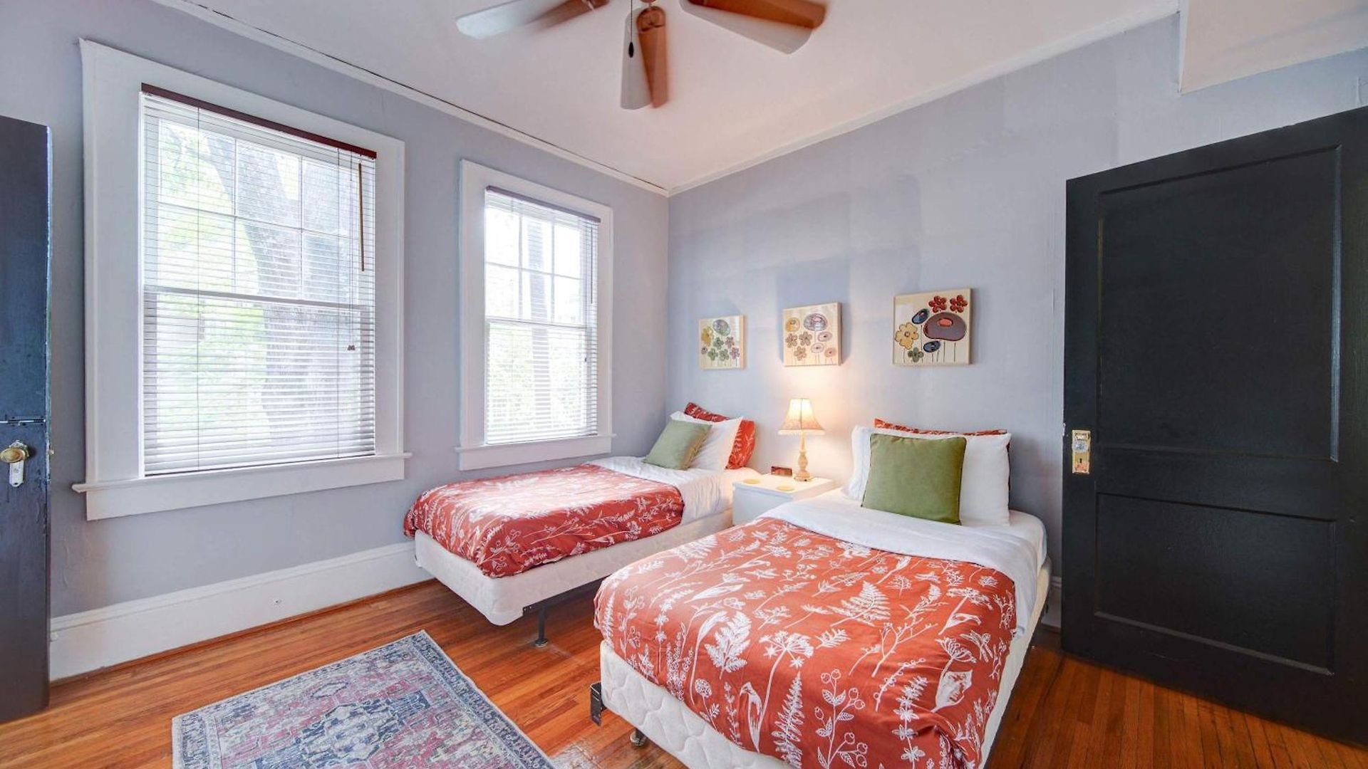 Holiday home Spacious 2br In Myers Park With Sunroom *