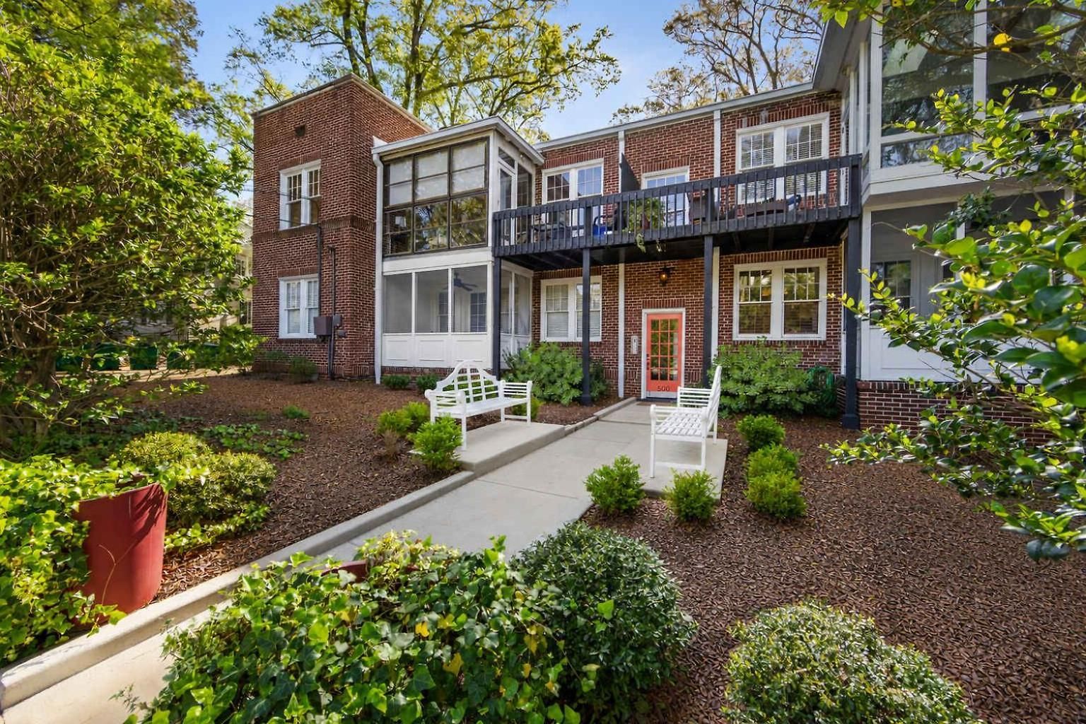 Holiday home 2 Bedroom In Myers Park With Comfortable Screened Porch Charlotte