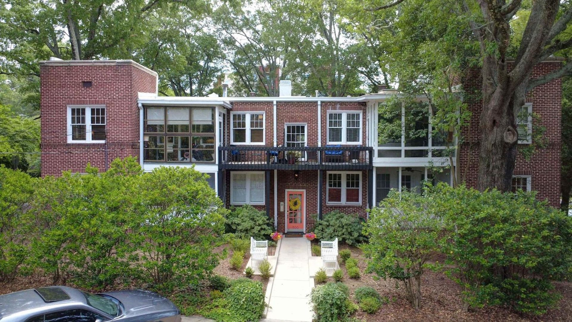 Spacious 2br In Myers Park With Sunroom Holiday home *