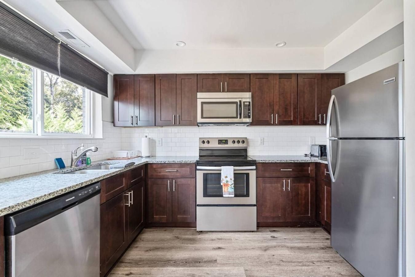 Sleek 2br Townhouse, Stones Throw To Uptown Charlotte