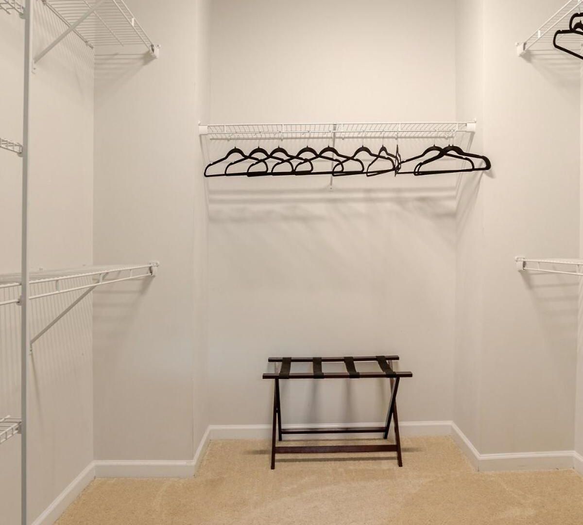 Uptown With Private Garage *