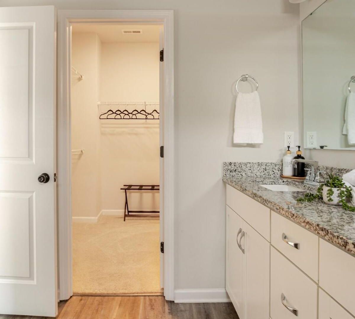 Uptown With Private Garage * Charlotte