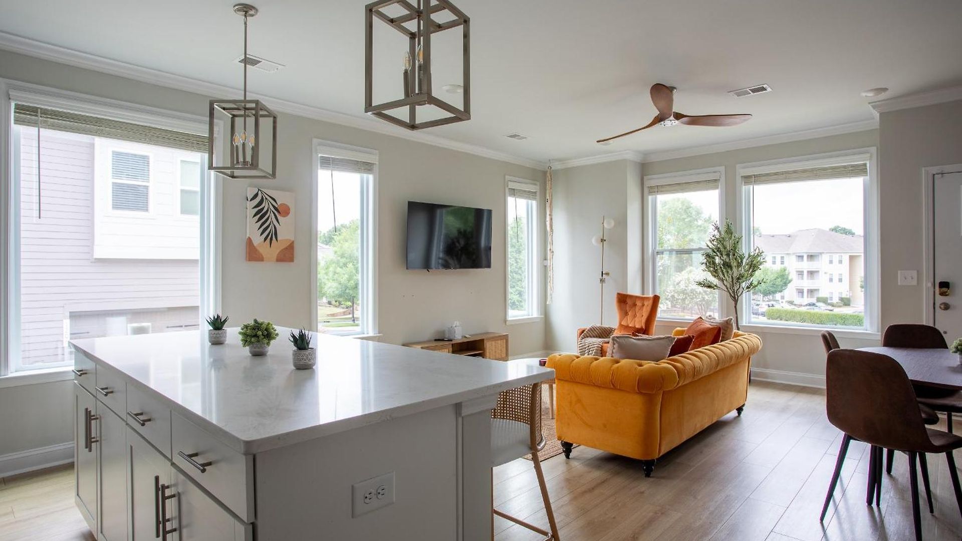 Bohemian Style House Close To Stadiums And Uptown