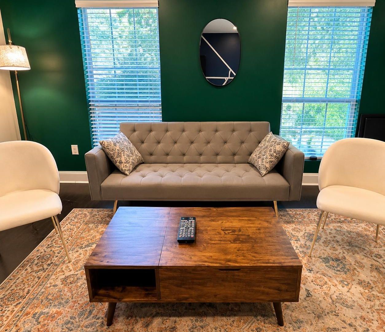 3br W Yard & Wifi Sleeps 10 Charlotte