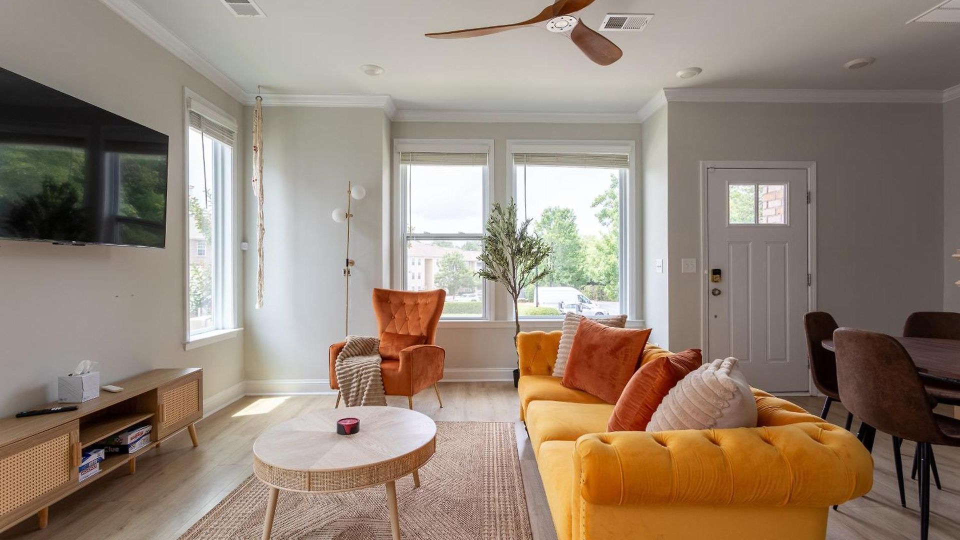 Bohemian Style House Close To Stadiums And Uptown Villa