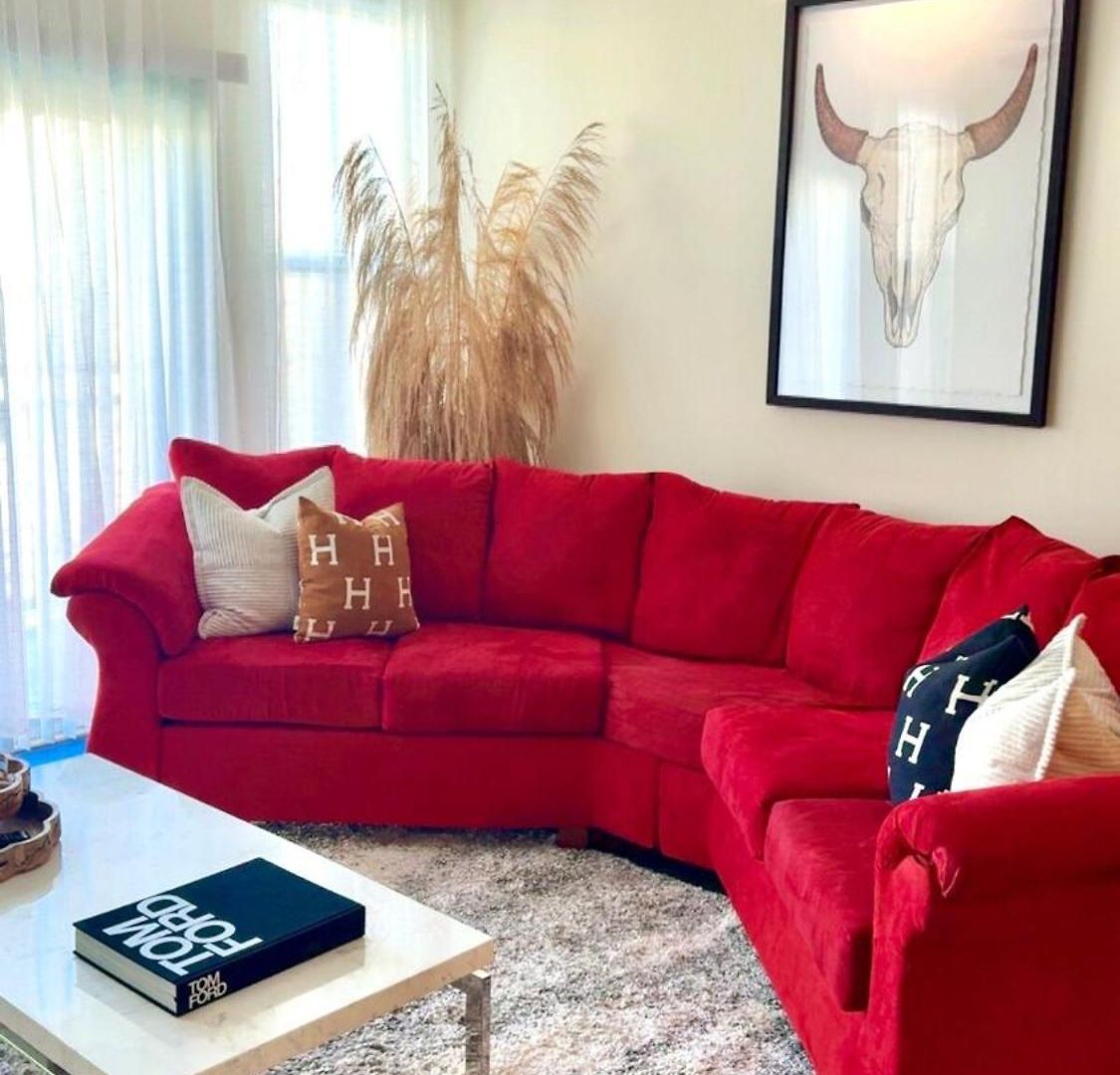 Spacious Uptown Luxury Escape Apartment
