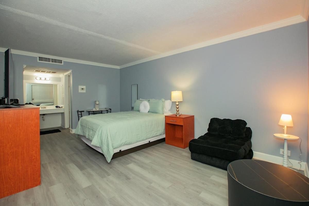 Amazing 4 Nearby Massive Medical Complexes! Apartment *