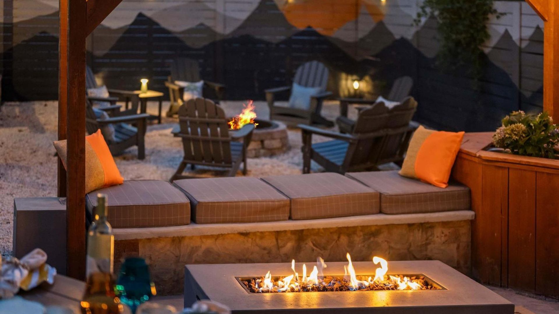 Holiday home Escape To The Arts Golf Sim Theater Hot Tub Charlotte