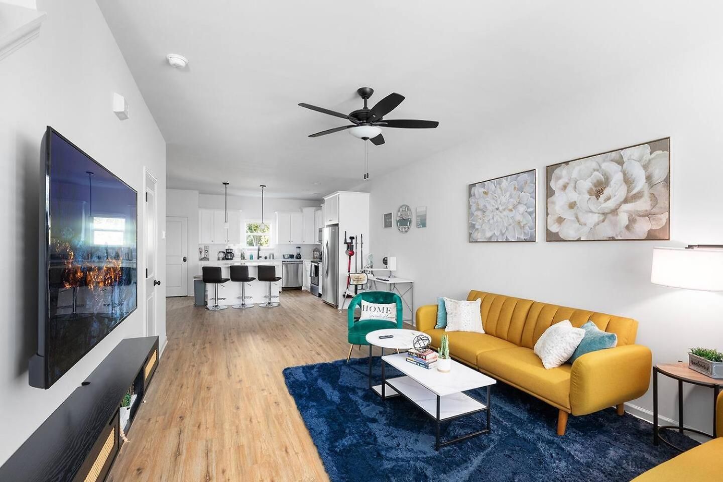 Holiday home 8br Near Southend/uptown W/gameroom/hottubs/fenced *