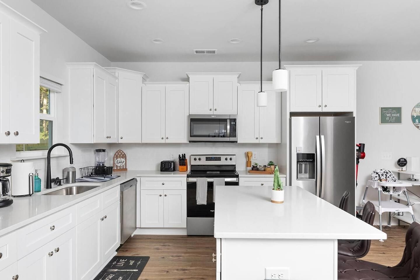 8br Near Southend/uptown W/gameroom/hottubs/fenced